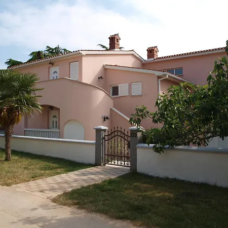 Zelmira Apartman