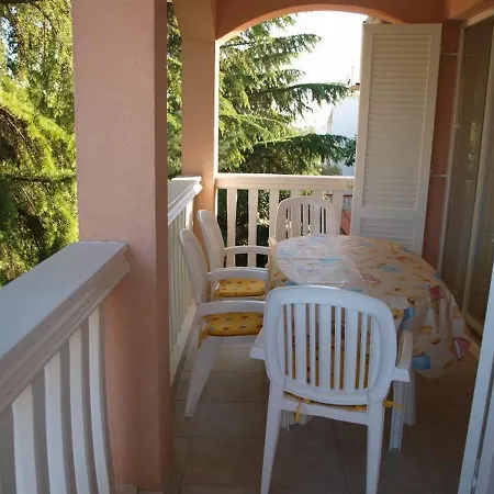 Zelmira Apartman
