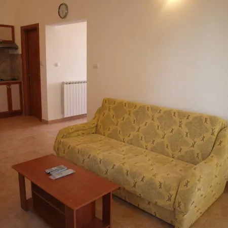 Zelmira Apartman *